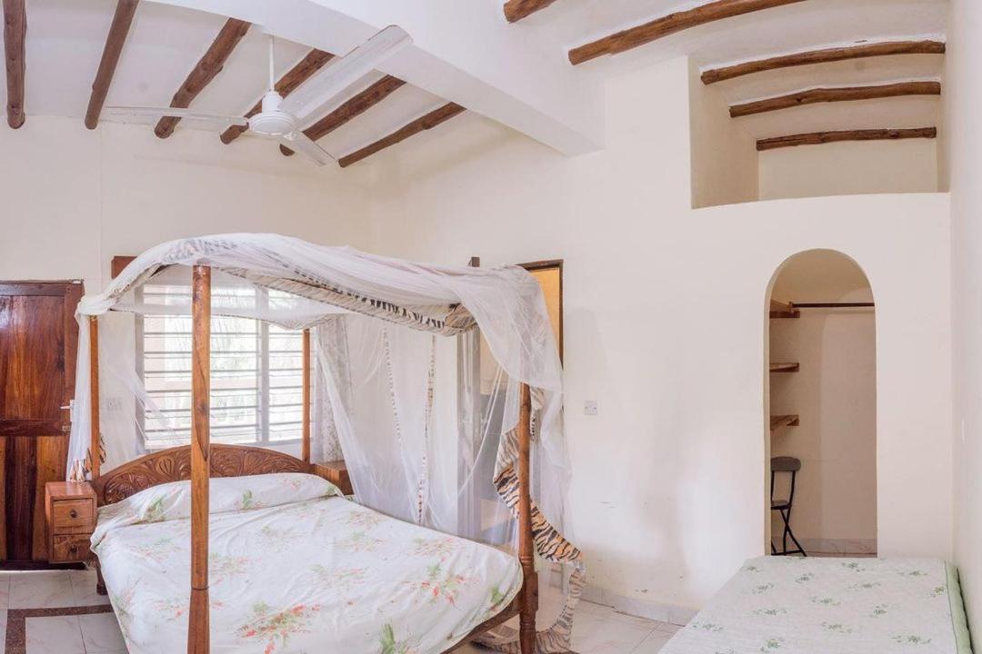 Kijani Cottages Diani Diani Beach Exterior photo